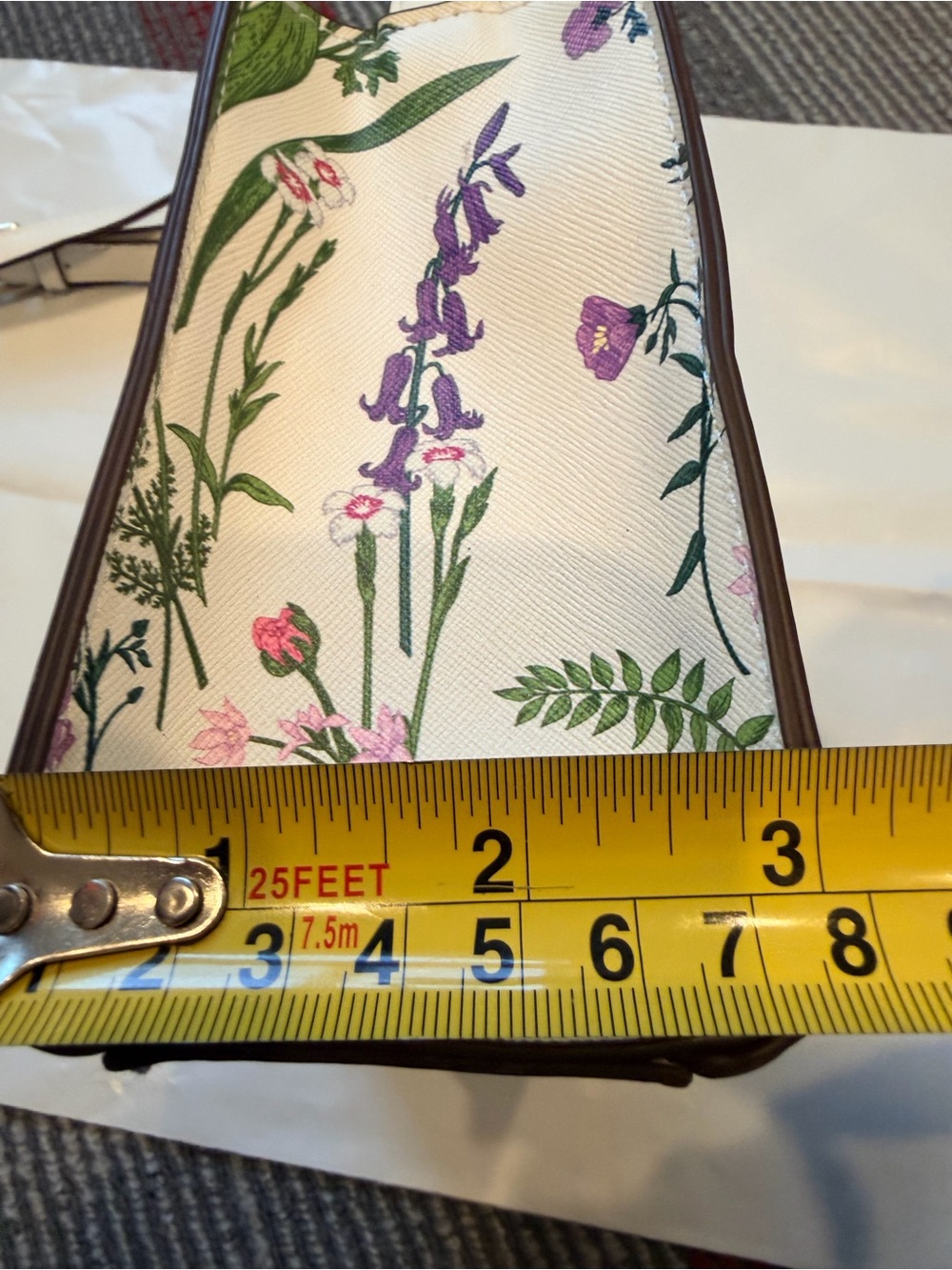 Nanette Lepore Floral Crossbody Tote Magnetic Snap Size 6x7x3” Adjustable Strap - Picture 11 of 13
